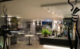 Hotel Sayonara